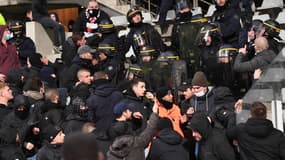 Gros incidents entre supporters à Charléty lors du match Paris FC-OL