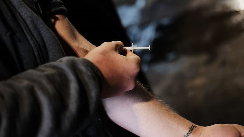Les associations dénoncent l'arrêt des distributeurs de seringues en Seine-Saint-Denis