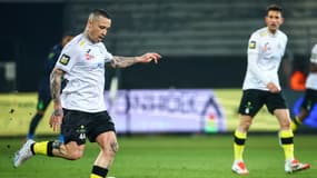 Radja Nainggolan lors du match entre Lokeren-Temse et La Louviere (0-5, D2 belge), le 9 février 2025