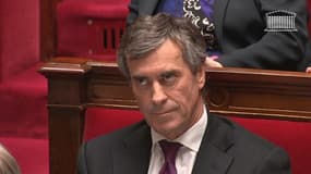 Jérôme Cahuzac est un habitué des séances de nuit au Sénat ou à l'Assemblée, où il a fait ses armes en tant que député dès 1997.
