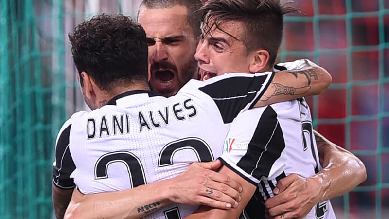 Daniel Alves et Leonardo Bonucci auraient eu quelques remarques bien senties à l'égard de Paulo Dybala à la mi-temps de la finale de Ligue des champions contre le Real.