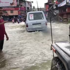 En Inde, les inondations ont fait 400 morts