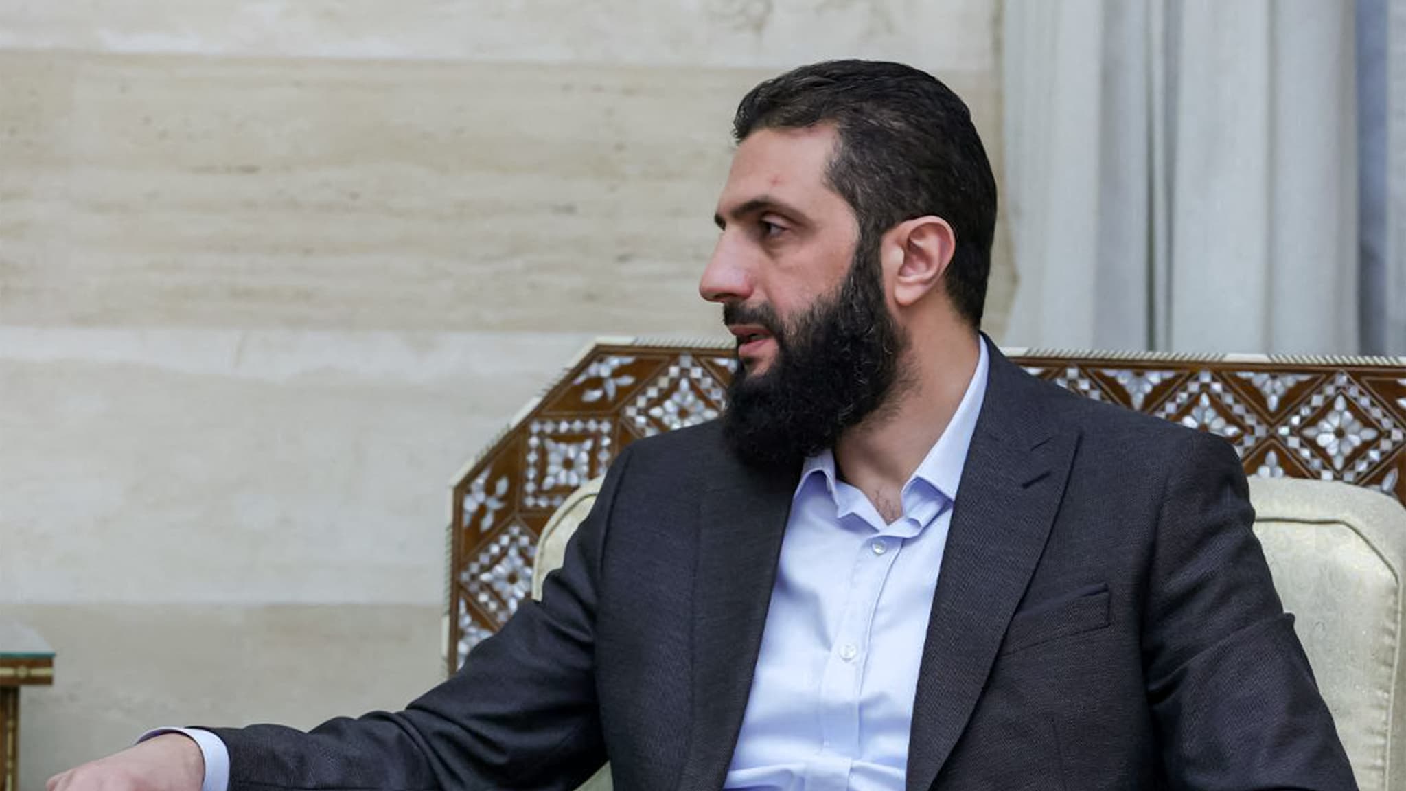Abou Mohammed al-Jolani, chef du groupe islamiste Hayat Tahrir al Sham (HTS) le 17 décembre 2024.