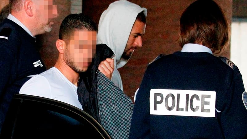 Karim Benzema lors de sa sortie de la PJ de Versailles.