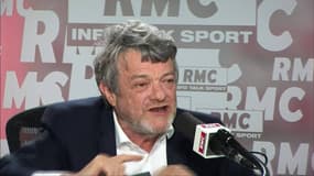 Jean-Louis Borloo s'agace qu'on ait chiffré son "plan banlieues": "Quel est le crétin qui l'a chiffré?"