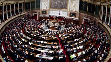 Avec une motion de censure, l'Assemblée nationale a en théorie le droit de vie ou de mort sur le gouvernement. Dans la pratique, c'est plus compliqué que ça.