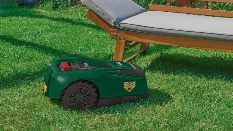 Ce robot tondeuse fait sensation chez Lidl, vu son prix on comprend vite pourquoi