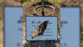 La plaque en hommage à Ilan Halimi à Aubagne (Bouches-du-Rhône), dégradée le lundi 6 octobre 2025.