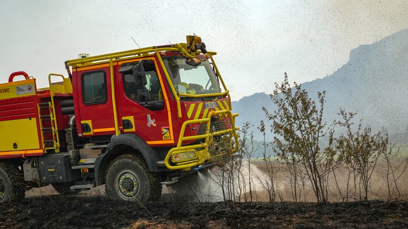 Feu de forêt dans la Drôme: 240 hectares brûlés, l'incendie est "stable"