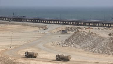 Les travaux pour la construction du port atlantique de Dakhla, situé à 40 kilomètres au nord de la ville de Dakhla, dans le Sahara occidental marocain, le 26 mai 2025 (photo d'illustration).