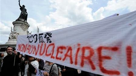 Trois mois jour pour jour après le séisme et le tsunami au Japon, à l'origine de la catastrophe nucléaire de Fukushima, 1.000 à 5.000 personnes ont manifesté samedi à Paris contre le nucléaire, dans le cadre d'une journée d'action mondiale. /Photo prise l