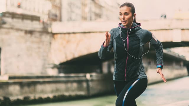 Maladie reconnue par l’OMS, la bigorexie est l’addiction au sport qui touche aussi bien les athlètes de hauts niveaux que les amateurs.