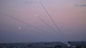 Une pluie de roquettes palestiniennes a été tirée de la bande de Gaza en direction d'Israël.