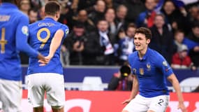 Benjamin Pavard et Olivier Giroud
