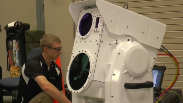 De tels systèmes anti-drones pourraient être aisément installés autour de zones sensibles pour les sécuriser.