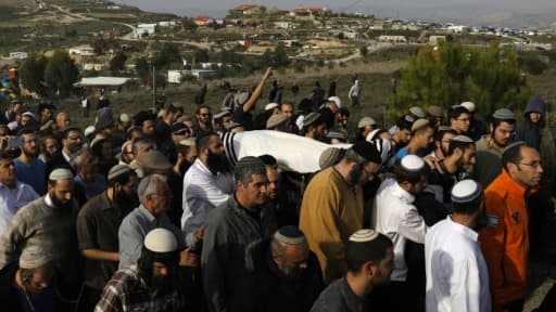 Les funérailles du rabbin Raziel Shevah, le 10 janvier 2018 à Havat Gilad, en Cisjordanie occupée Les funérailles du rabbin Raziel Shevah, le 10 janvier 2018 à Havat Gilad, en Cisjordanie occupée