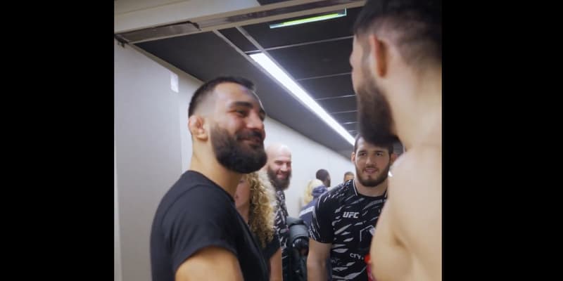 Benoit Saint Denis et Nassourdine Imavov dans les couloirs de l'Accor Arena le 6 septembre 2025