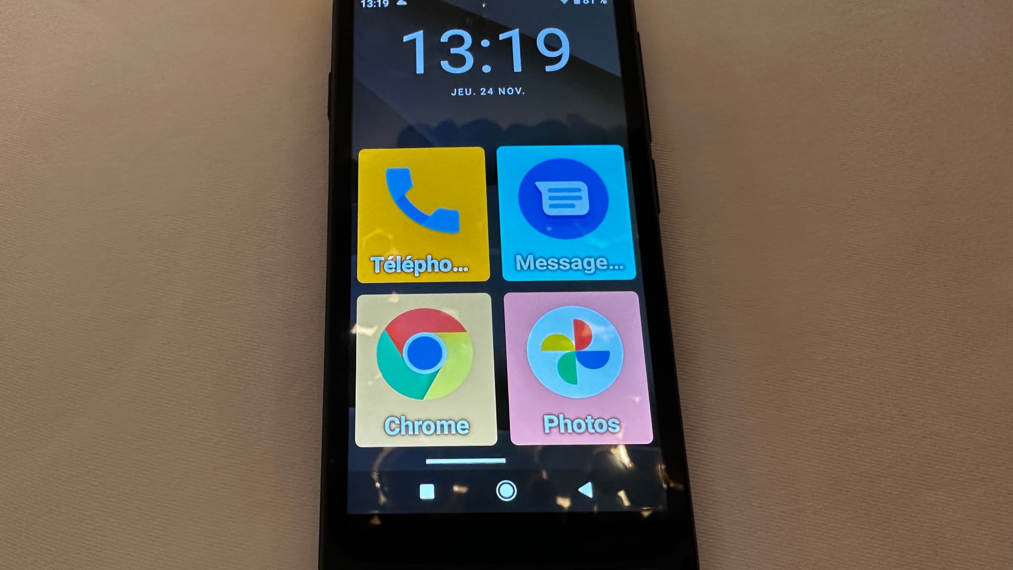 Le Zeus 4G Pro dispose de grosses icônes