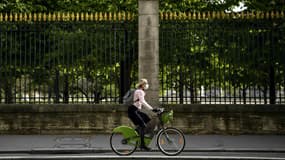 Les Parisiens ont repris leurs vélos depuis quelques jours pour assurer leurs déplacements dans Paris.