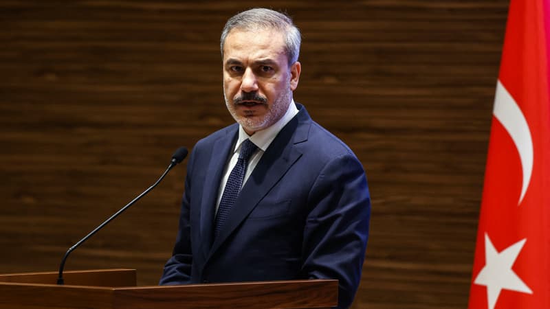 Le ministre turc des Affaires étrangères Hakan Fidan lors d'une conférence de presse au Qatar le 17 avril 2024