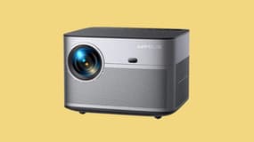 Cdiscount brade le prix de ce vidéoprojecteur cette semaine uniquement pour vous faire plaisir 