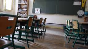 Une salle de classe vide (photo d'illustration)