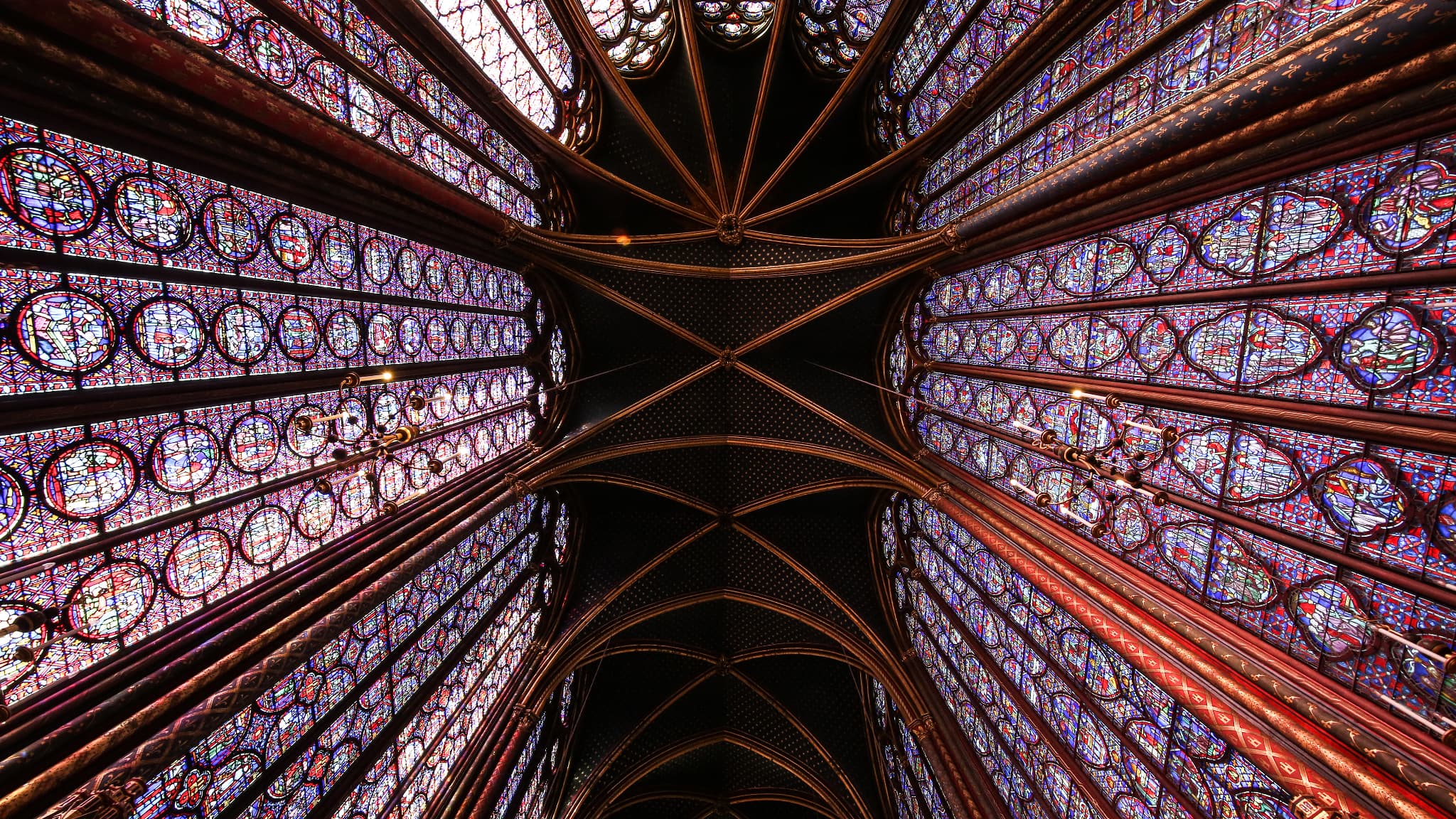 L'intérieur de la Saint-Chapelle à Paris le 19 octobre 2022 L'intérieur de la Saint-Chapelle à Paris le 19 octobre 2022