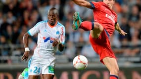Rod Fanni face à Zlatan Ibrahimovic