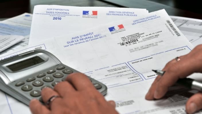 Le prélèvement à la source revient à collecter l'impôt sur le revenu directement sur la feuille de paye des Français.