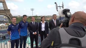 JO 2024: Emmanuel Macron visite le stade olympique de la Tour Eiffel
