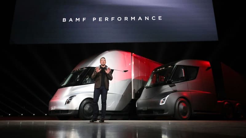 Avec ses Semi, Elon Musk rend ses camions accessibles avec un prix très compétitif. Mais l'autonomie reste à améliorer.