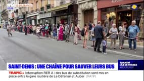 Saint-Denis: une chaîne humaine pour sauver leurs bus