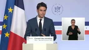 Le porte-parole du gouvernement, Gabriel Attal, lors d'un point presse le 24 février 2021.