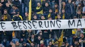 La banderole en soutien à Marc Bartra
