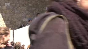 Manifestation de lycéens à Paris: "les projets de Macron et de Le Pen nuisent à notre société"