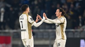 Les Lensois Sotoka et Thauvin face à Angers le 30 novembre 2025