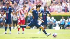 Kang-In Lee transforme le penalty lors de la victoire du PSG contre l'Atlético de Madrid (4-0, Coupe du monde des clubs), le 15 juin 2025