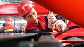 La production industrielle chinoise tombe en mai à son plus bas niveau depuis 17 ans.