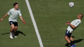 Cesar Azpilicueta et Thiago Alcantara 