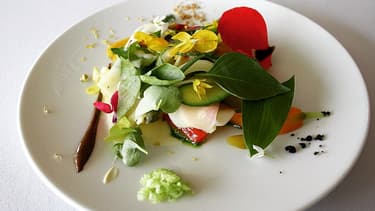 La gargouillou de jeunes légumes, un des plats mythiques du plus grand chef du monde Michel Bras, à Laguiole.