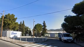 L'entrée du collège Jean-Moulin, situé dans le 15e arrondissement de Marseille (Bouches-du-Rhône), en février 2023.