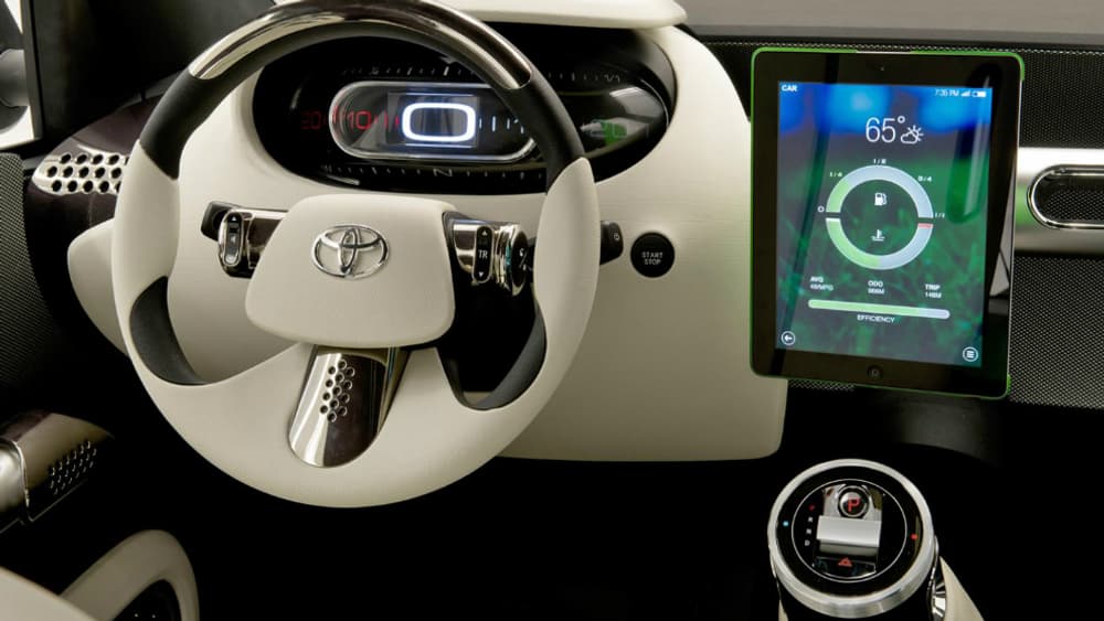 L'intérieur aussi à de l'allure, surtout ce compteur de vitesse comme on en voit jamais. L'intérieur aussi à de l'allure, surtout ce compteur de vitesse comme on en voit jamais.
