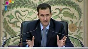 Le président syrien Bachar al Assad. Le gouvernement syrien a adopté mardi un projet de loi abrogeant l'état d'urgence qui était en vigueur depuis 1963 dans le pays, selon l'agence de presse officielle Suna. /Image diffusée le 16 avril 2011/REUTERS/Syrian