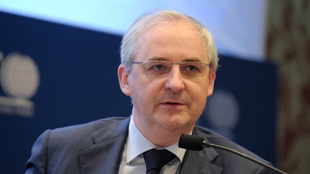 L'actuel président du directoire du groupe BPCE, François Pérol, était secrétaire général adjoint de l'Elysée quand il a été nommé à ce poste.