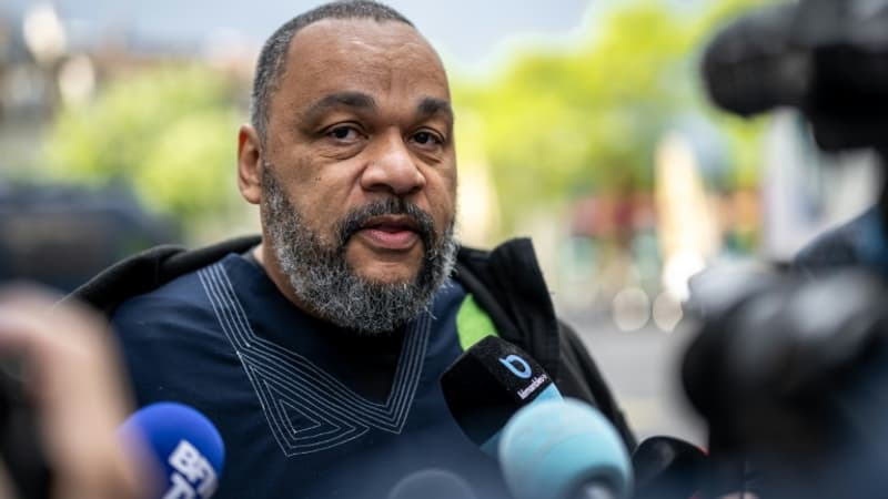 Interdit par la préfecture, un spectacle de Dieudonné interrompu par la gendarmerie dans les Alpes-Maritimes