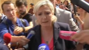 Marine Le Pen arrive à l’Assemblée en dénonçant "un mode de scrutin scandaleux" 