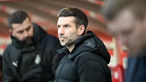 Luka Elsner sur le banc de Reims face à Nantes, le 2 février 2025.