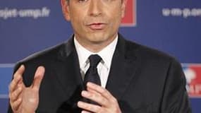L'appel à l'unité de Nicolas Sarkozy reste lettre morte au sein de la majorité où les luttes intestines s'intensifient après une vive charge de Jean-François Copé contre François Fillon, accusé de ne pas jouer "collectif". /Photo prise le 27 mars 2011/REU