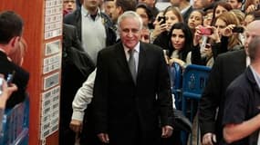 L'ancien président israélien Moshe Kastav à son arrivée au tribunal de district de Tel Aviv. Katsav a été déclaré coupable de viol, d'agression physique et de harcèlement, une condamnation sans précédent pour un ancien chef de l'Etat hébreu. /Photo prise