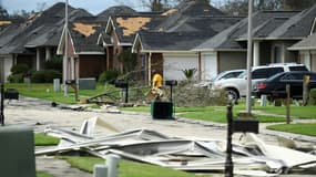 Des maisons endommagées après le passage de l'ouragan Ida, le 30 août 2021 à Laplace, en Louisiane